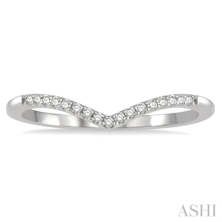 1/10 Ctw Chevron Round Cut Diamond Petite Ring in 14K White Gold