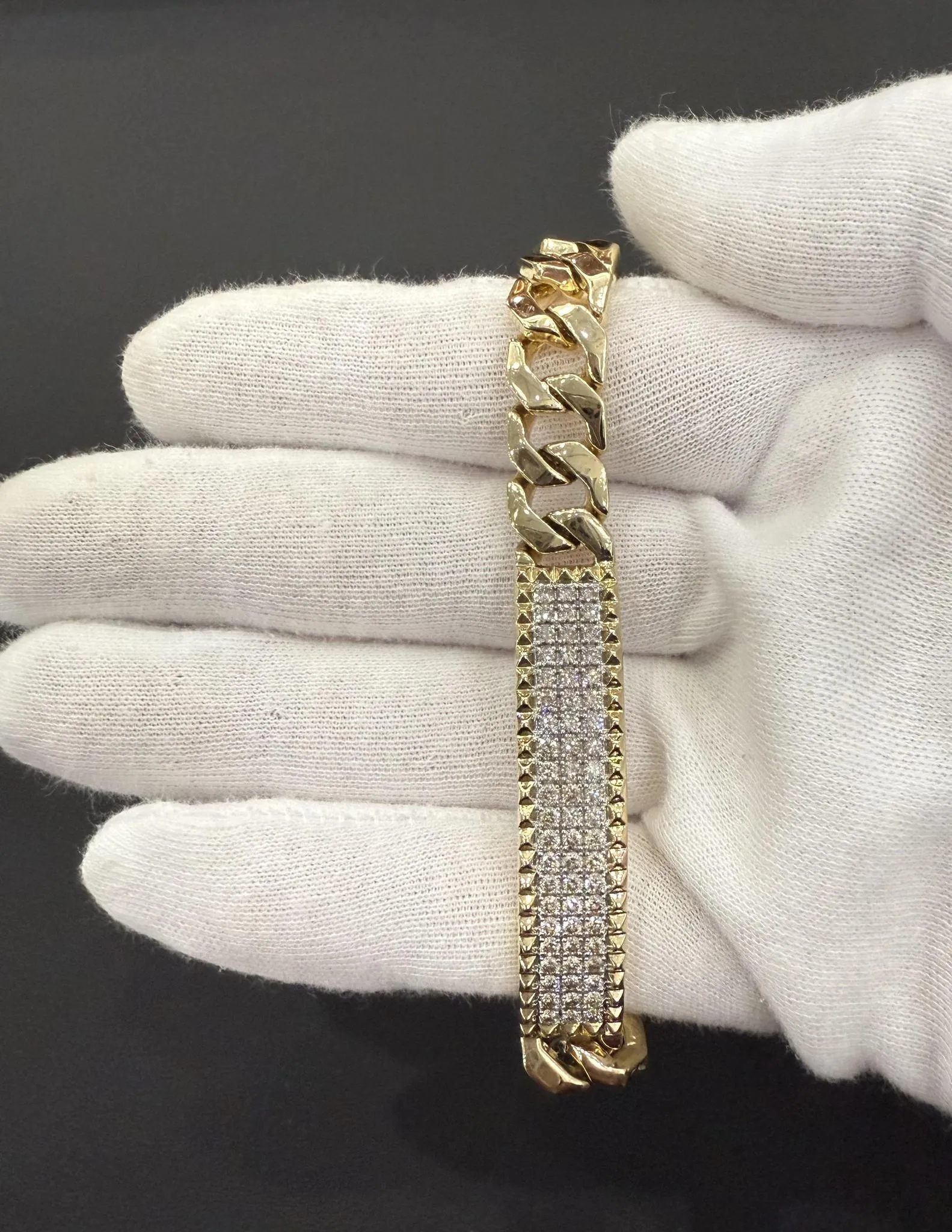 1.50 Cttw Round Diamond 8.5-inch Cuban Link Mens Bracelet 14k Yellow Gold