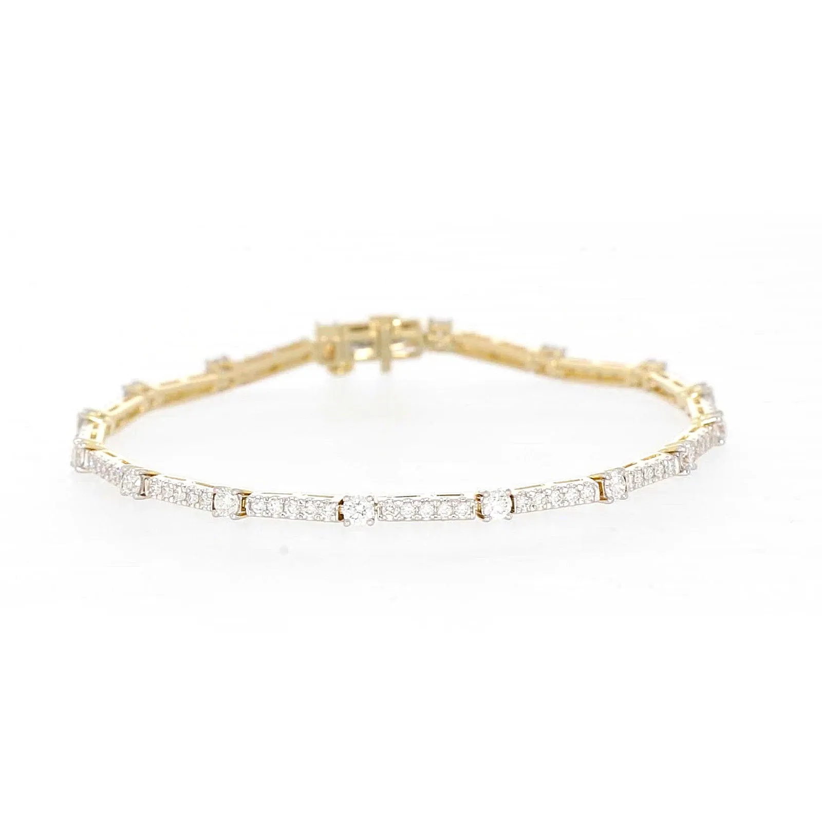 Celebration 9ct Yellow Gold Round Brilliant Cut 2 Carat tw of Lab Grown Diamonds Bracelet