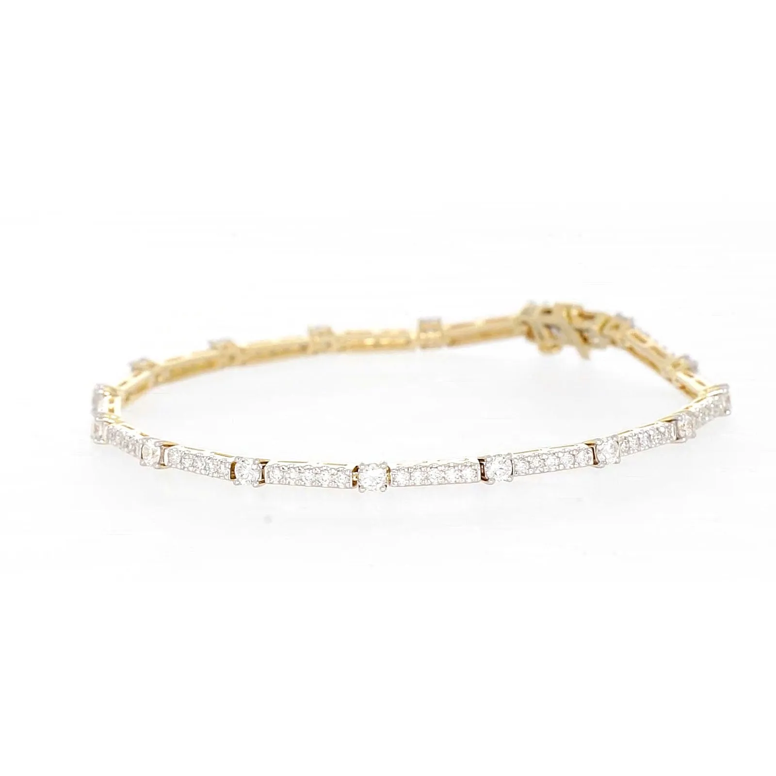 Celebration 9ct Yellow Gold Round Brilliant Cut 2 Carat tw of Lab Grown Diamonds Bracelet