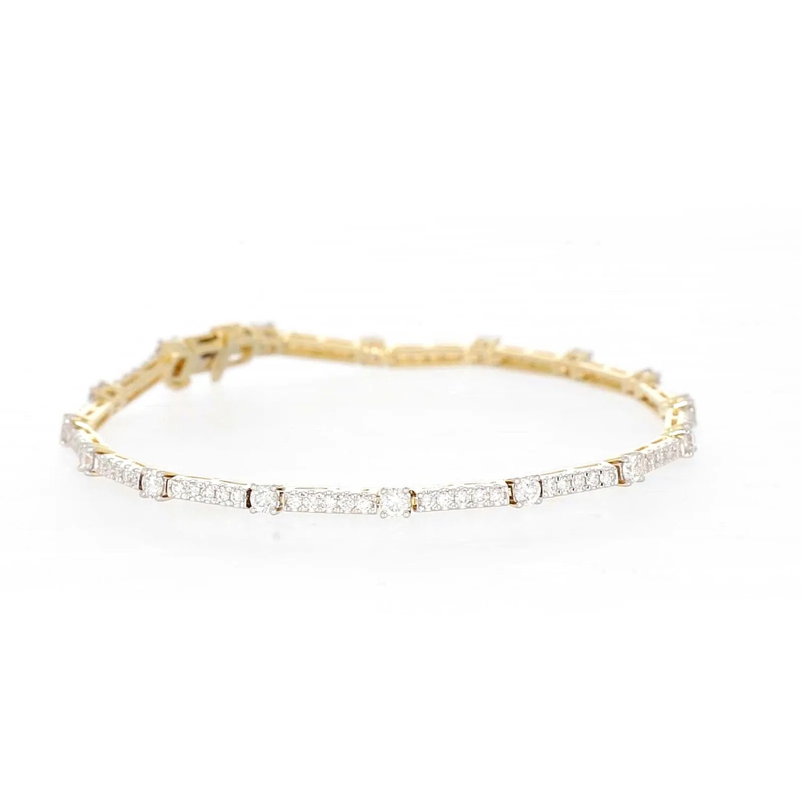 Celebration 9ct Yellow Gold Round Brilliant Cut 2 Carat tw of Lab Grown Diamonds Bracelet