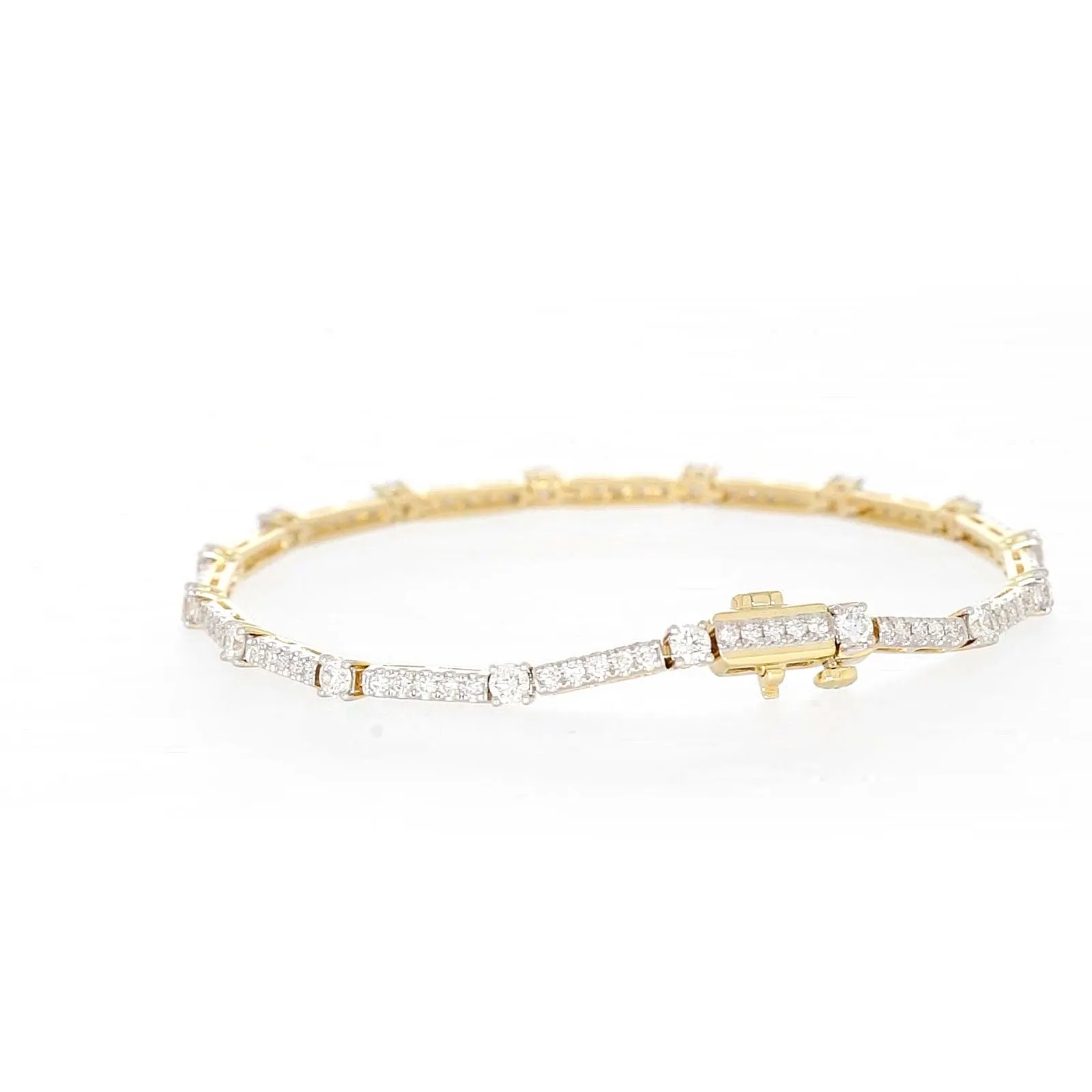 Celebration 9ct Yellow Gold Round Brilliant Cut 2 Carat tw of Lab Grown Diamonds Bracelet