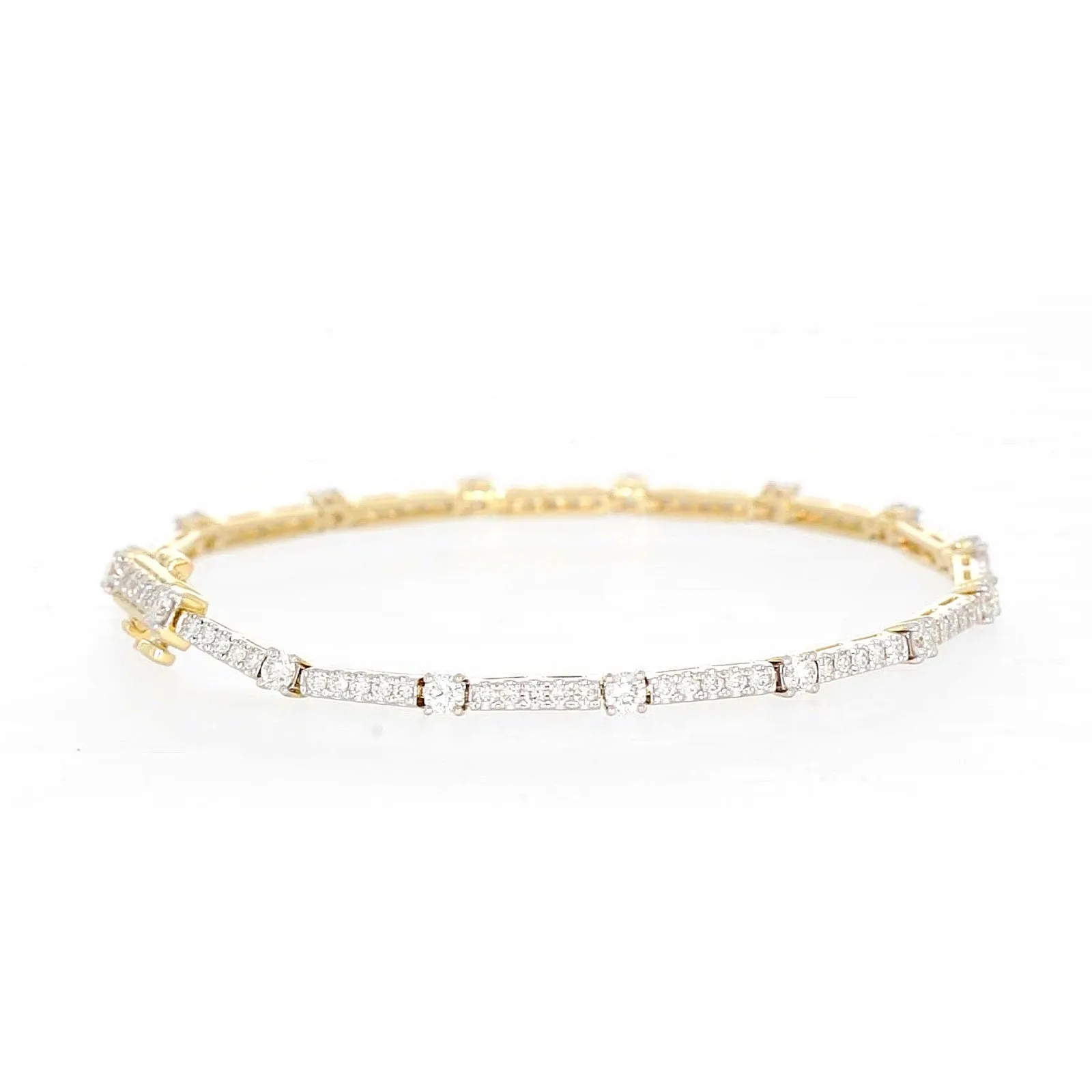 Celebration 9ct Yellow Gold Round Brilliant Cut 2 Carat tw of Lab Grown Diamonds Bracelet