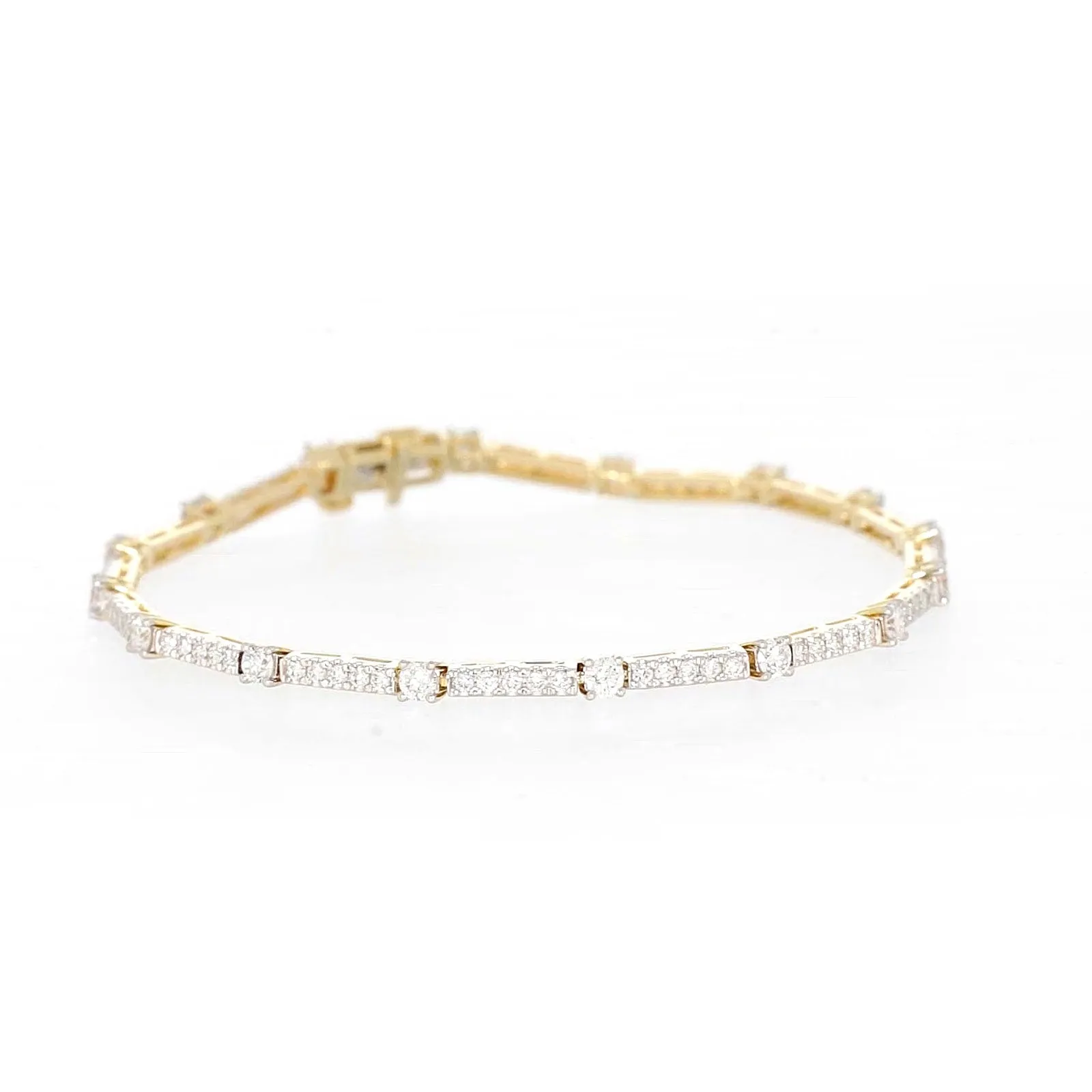 Celebration 9ct Yellow Gold Round Brilliant Cut 2 Carat tw of Lab Grown Diamonds Bracelet