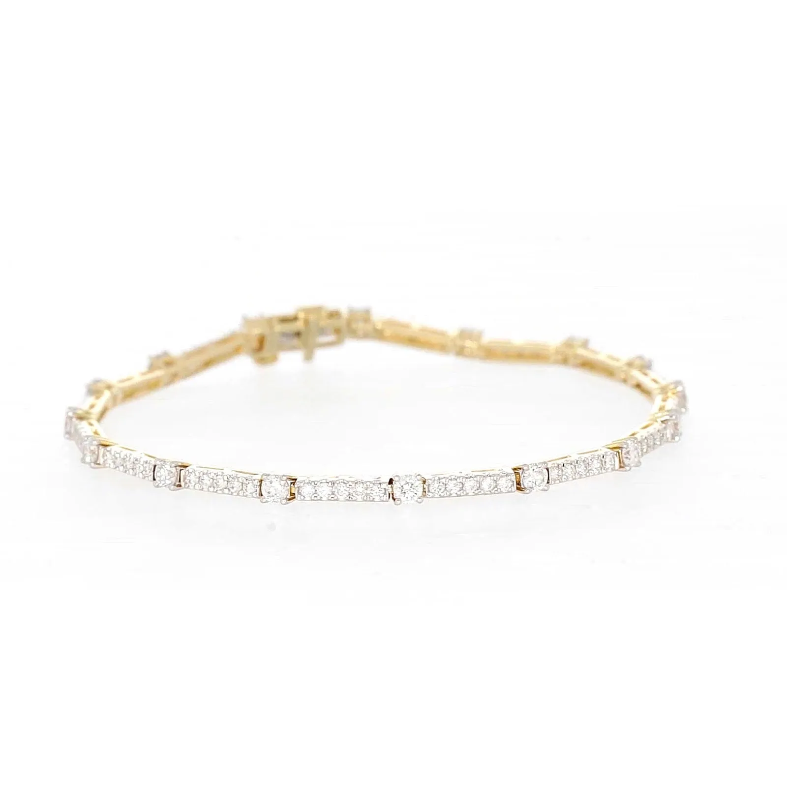 Celebration 9ct Yellow Gold Round Brilliant Cut 2 Carat tw of Lab Grown Diamonds Bracelet