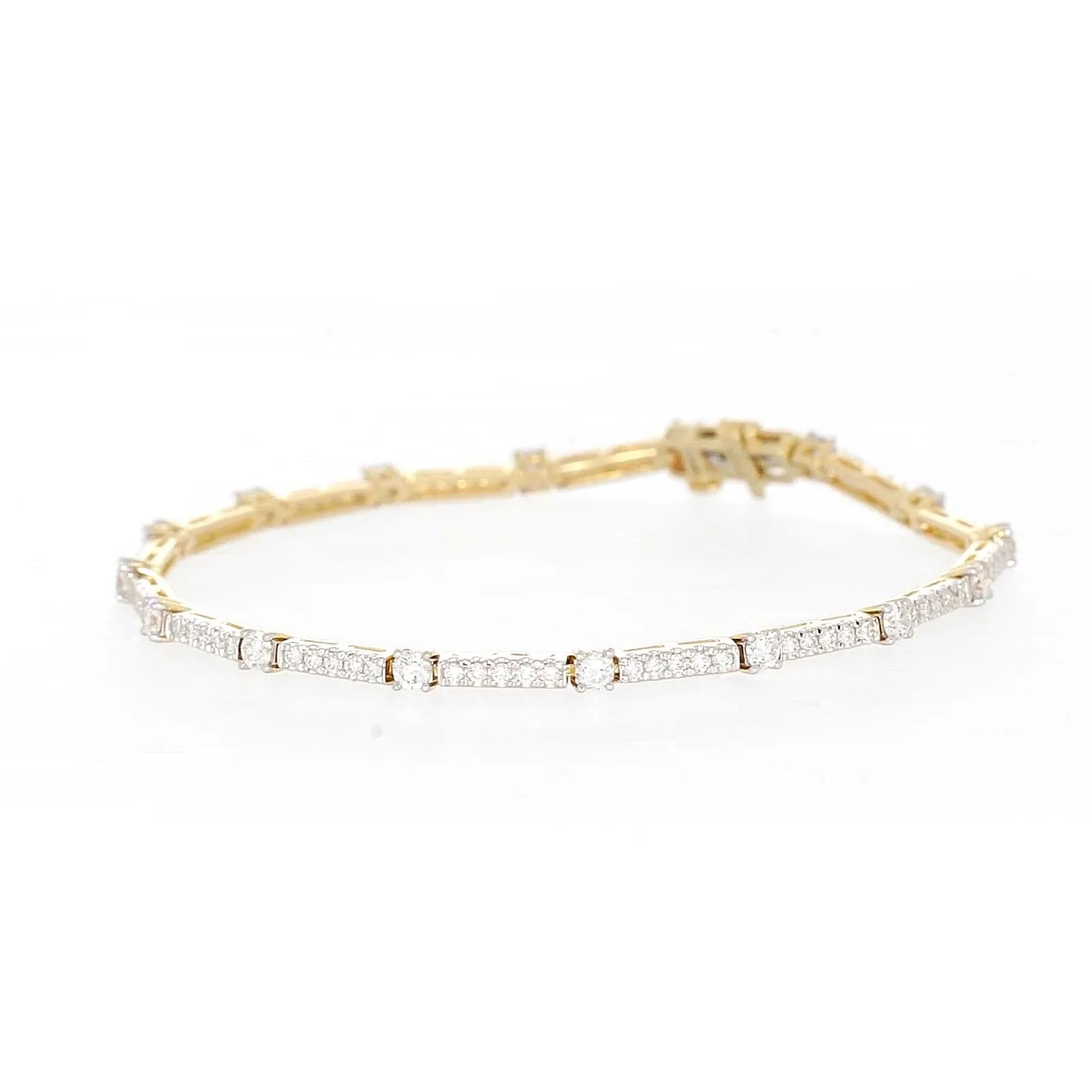 Celebration 9ct Yellow Gold Round Brilliant Cut 2 Carat tw of Lab Grown Diamonds Bracelet