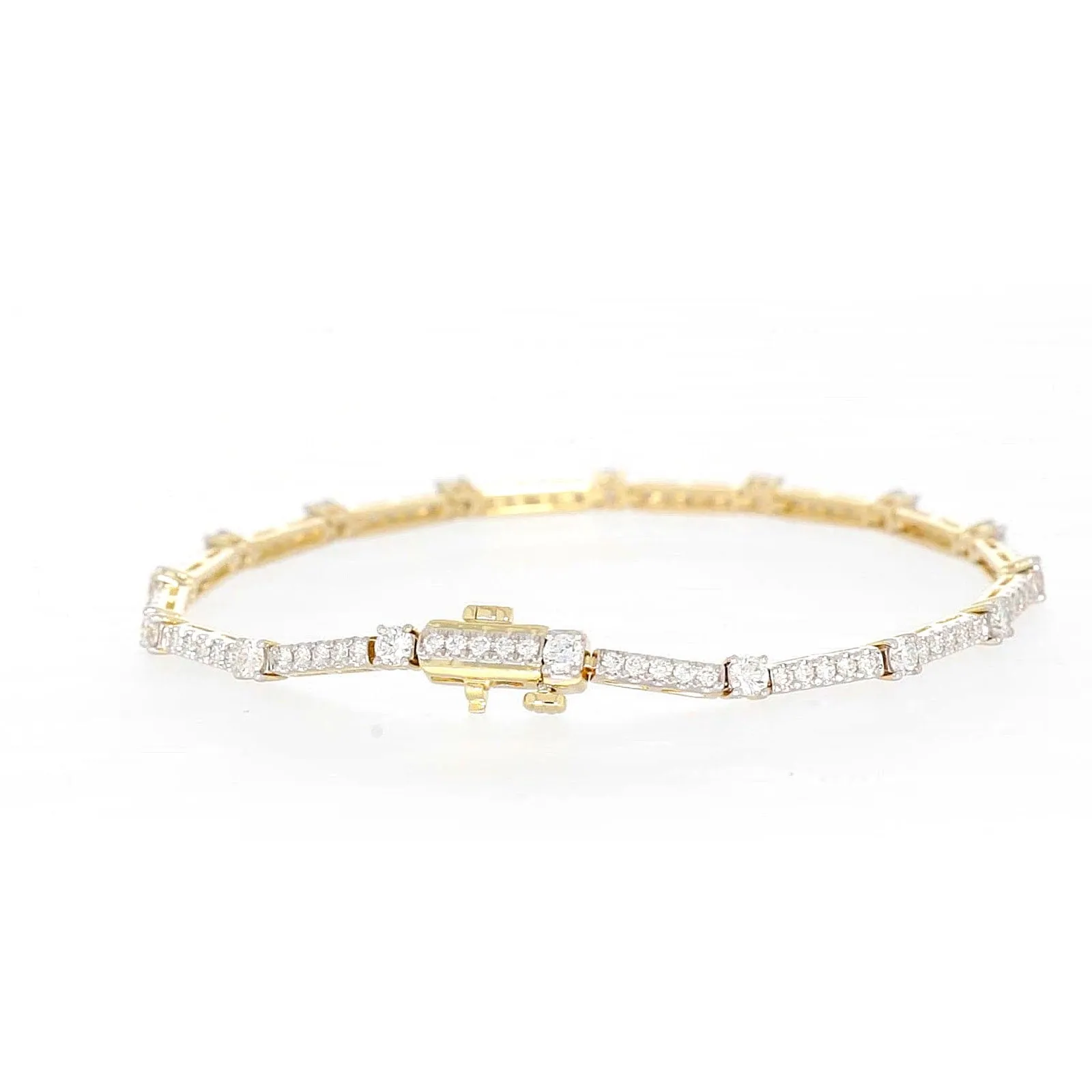 Celebration 9ct Yellow Gold Round Brilliant Cut 2 Carat tw of Lab Grown Diamonds Bracelet