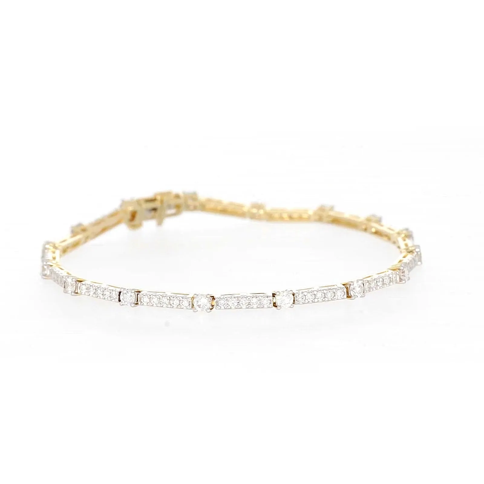 Celebration 9ct Yellow Gold Round Brilliant Cut 2 Carat tw of Lab Grown Diamonds Bracelet