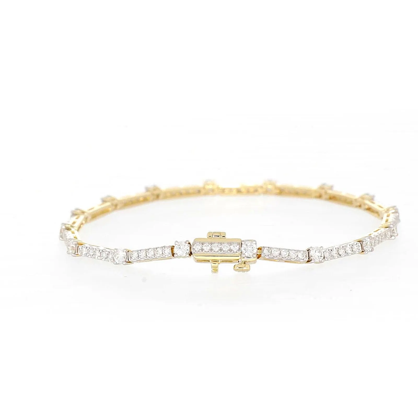 Celebration 9ct Yellow Gold Round Brilliant Cut 2 Carat tw of Lab Grown Diamonds Bracelet