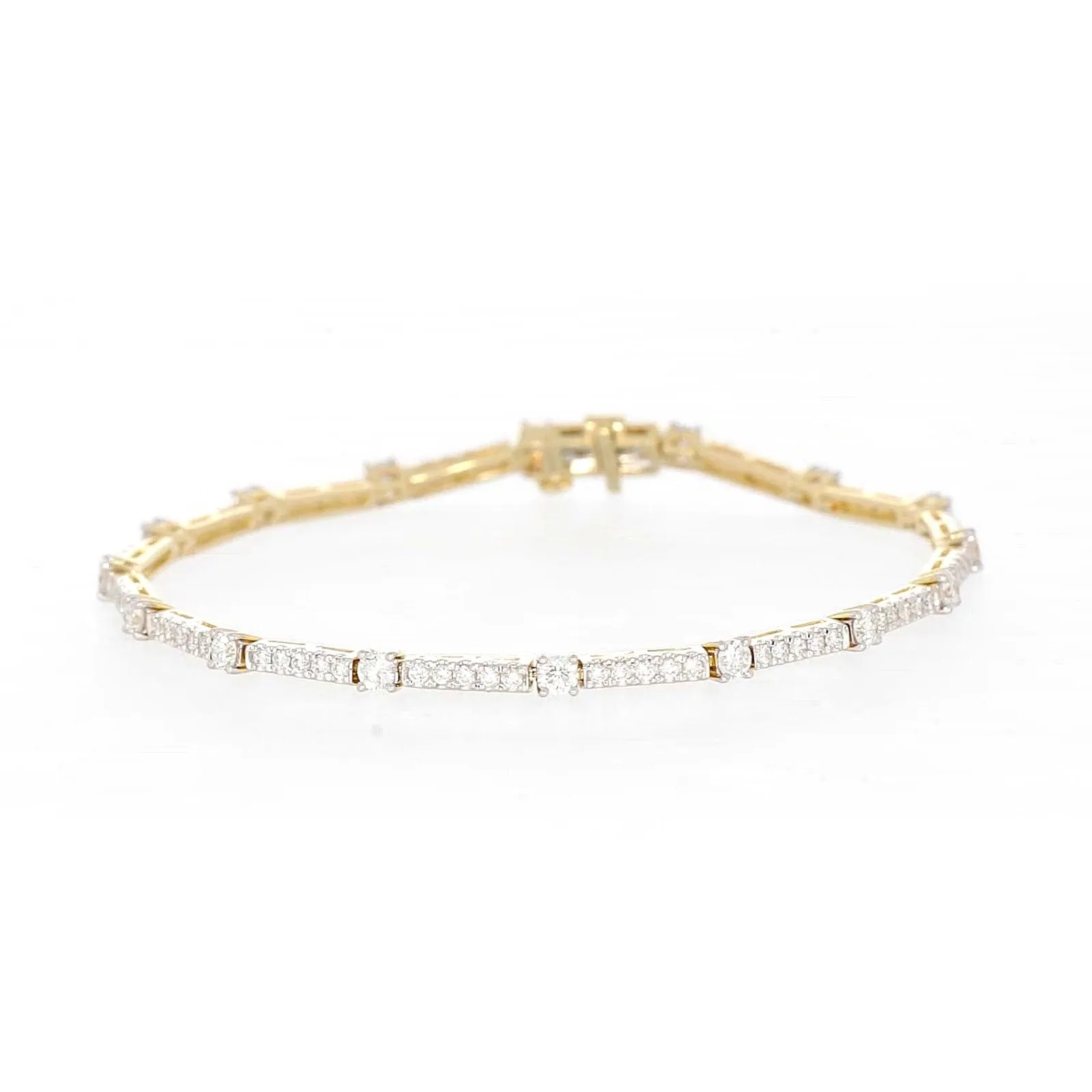 Celebration 9ct Yellow Gold Round Brilliant Cut 2 Carat tw of Lab Grown Diamonds Bracelet