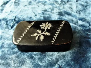 ELEGANT Georgian Paper Mache Inlaid Snuff Box, Beautiful Metal Inlay Work, Silver Metal Inlay Box,Small Box, Inlaid Box, Collectible Boxes