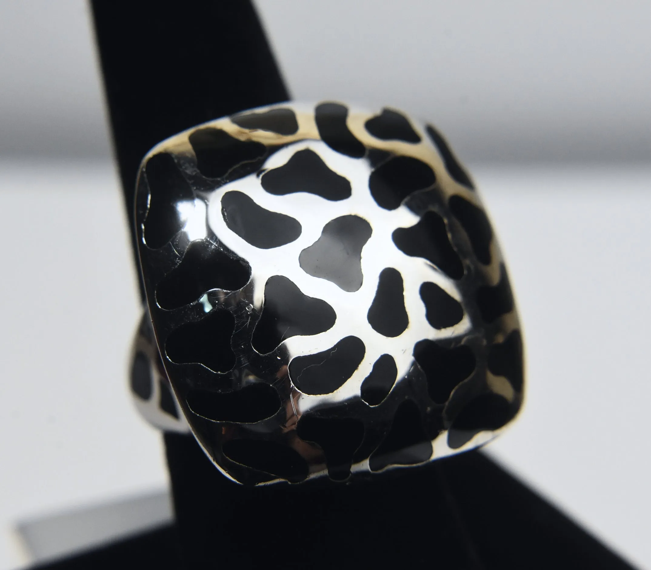 Large Sterling Silver Inlaid Black Onyx Ring - Size 7.75