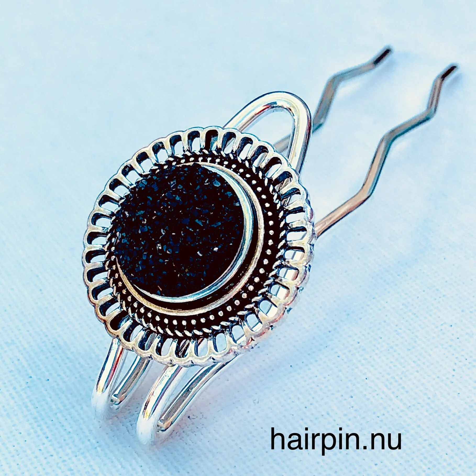 Metal Hairpin click / chunk button 076