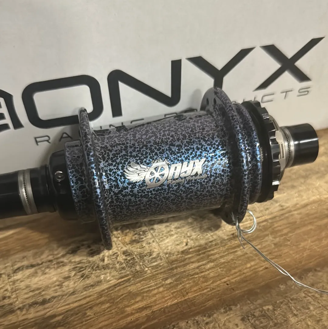 Onyx Hubs Cotm Dark Palleon Paradise