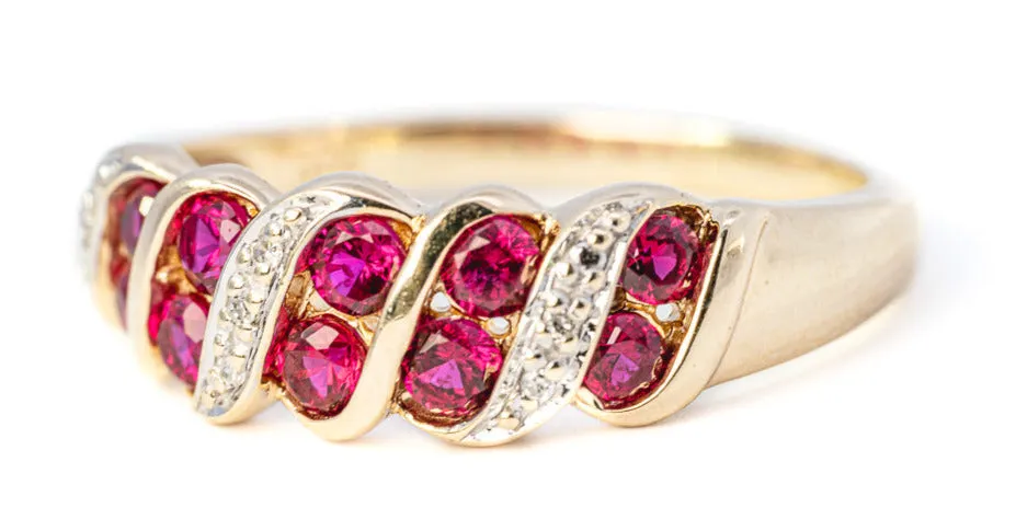 Stunning 9ct Yellow Gold Synthetic Ruby & Diamond Ring