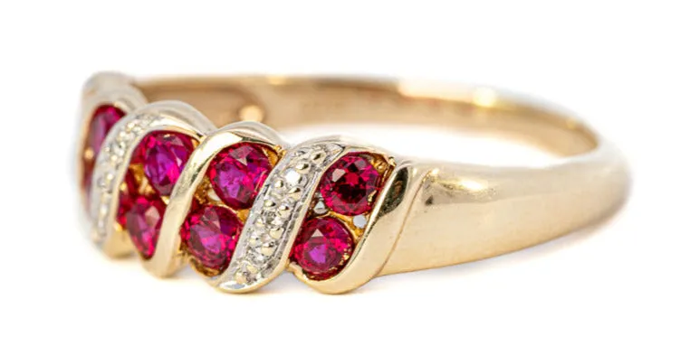 Stunning 9ct Yellow Gold Synthetic Ruby & Diamond Ring