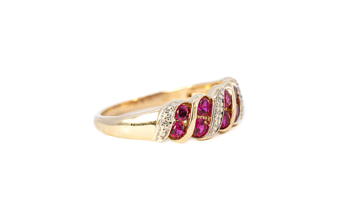 Stunning 9ct Yellow Gold Synthetic Ruby & Diamond Ring