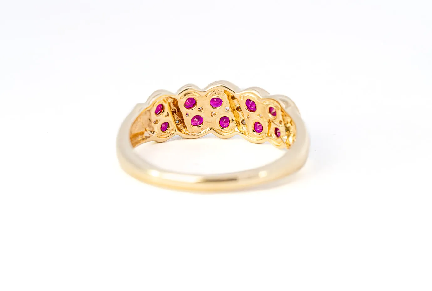 Stunning 9ct Yellow Gold Synthetic Ruby & Diamond Ring