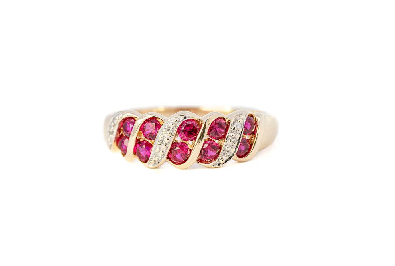 Stunning 9ct Yellow Gold Synthetic Ruby & Diamond Ring