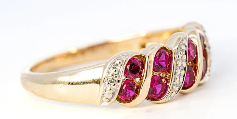 Stunning 9ct Yellow Gold Synthetic Ruby & Diamond Ring